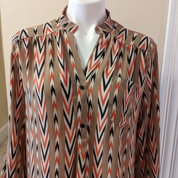 Bird Cage from Francesca's tan, orange, cream and black chevron top size L - Picture 4 of 8